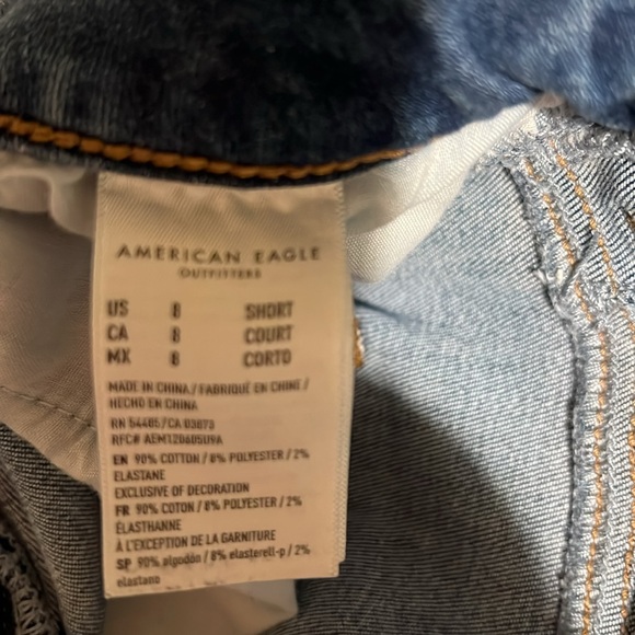 American Eagle Blue jeans distressed look Size 8 short - Picture 5 of 5